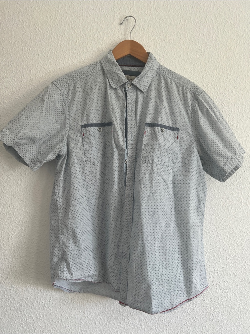Burnside Light blue Short-Sleeve Button-Down Shirt with Subtle Flower Print
